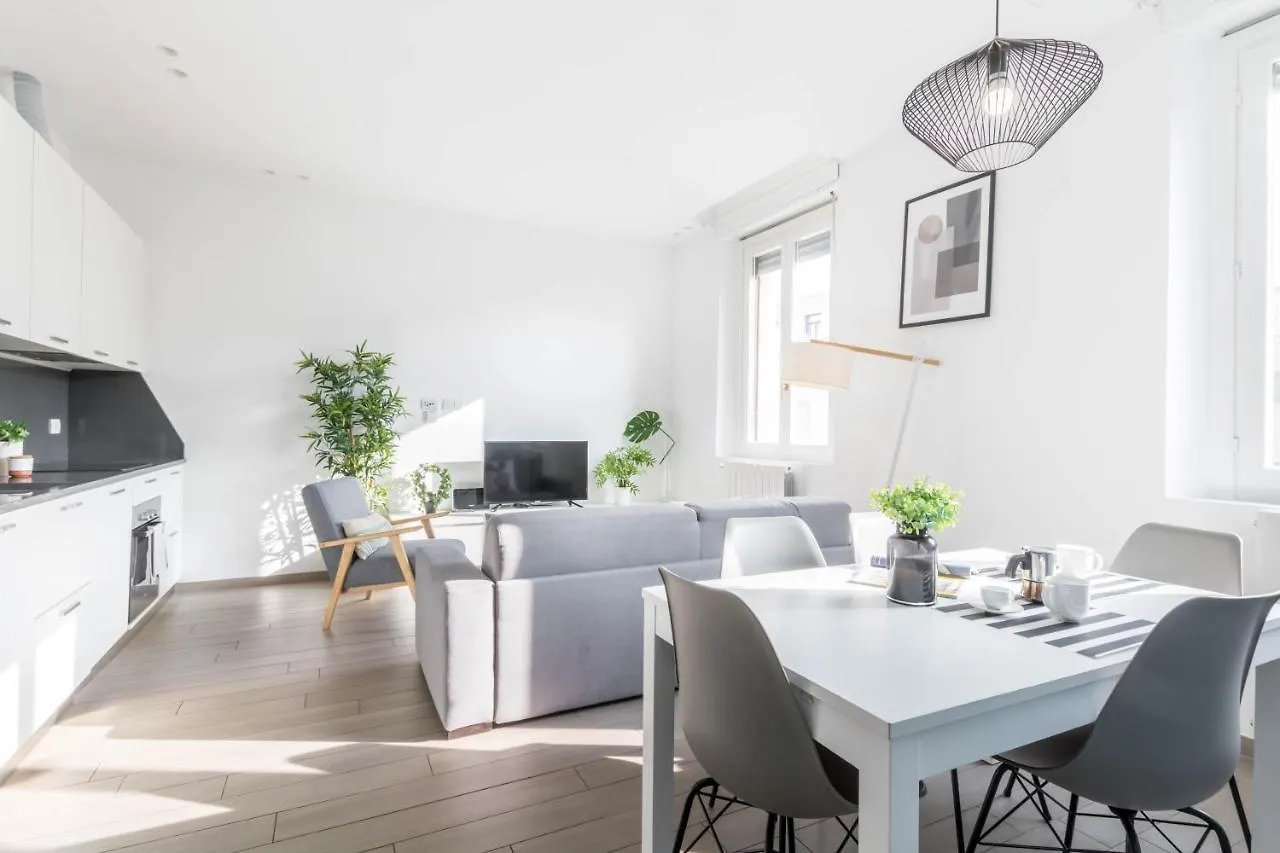 Joivy Mazzini Brera Apartment Milan