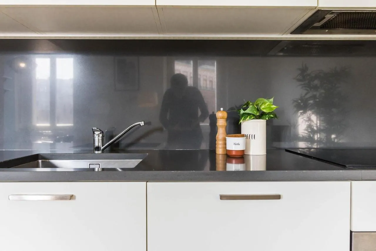 Joivy Mazzini Brera Apartment Milan 0*,